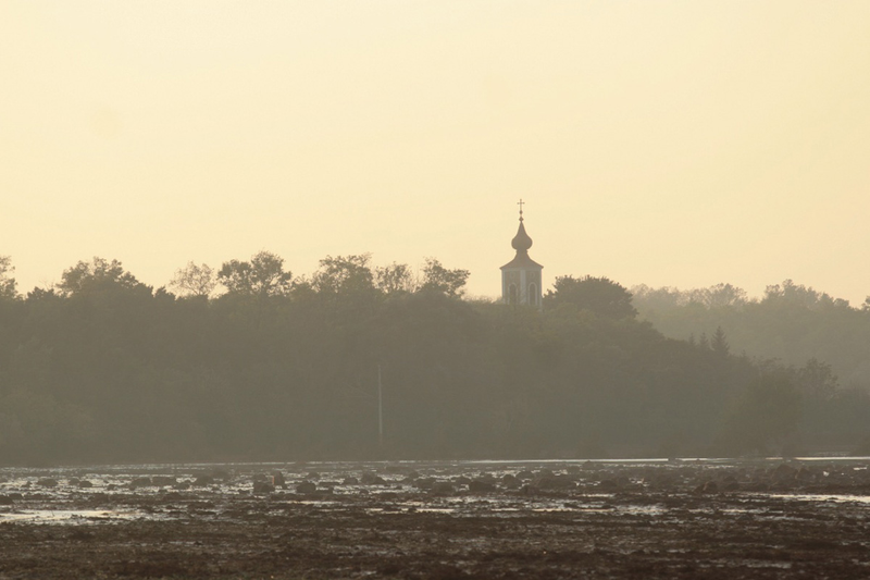 Illustration for article titled Revisiting the Small Village That Was Completely Devastated By Toxic Red Sludge